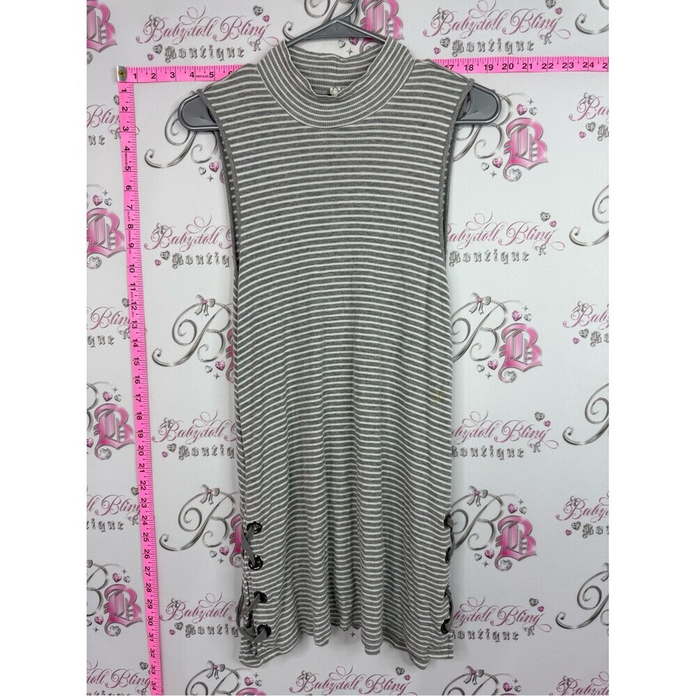 Cable & Gauge mini dress tie Gray and White Striped Sleeveless Mock Neck Dress